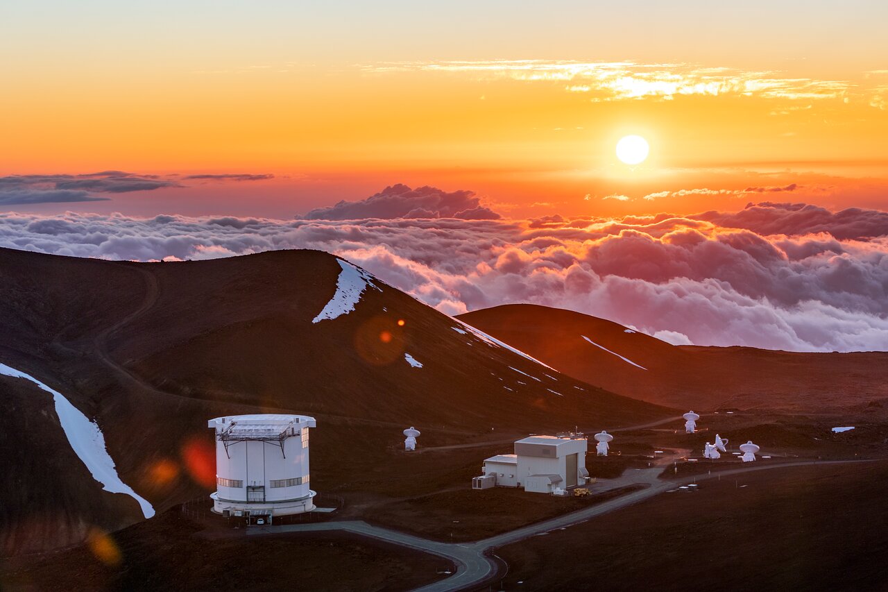 Sunset at Gemini North | NOIRLab