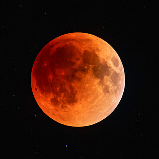 15/16 May 2022 Total Lunar Eclipse | NOIRLab