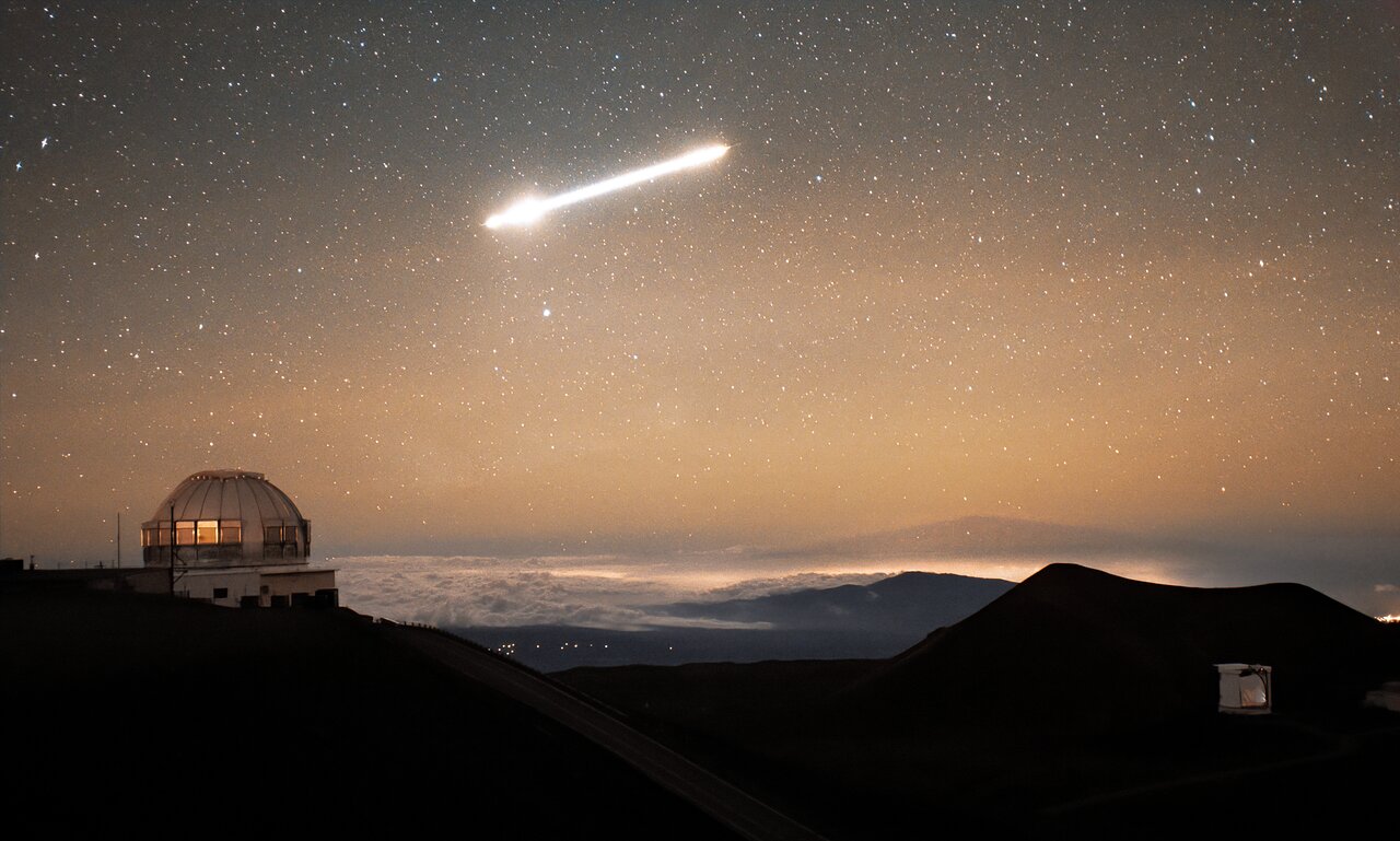 A Fireball Blazing over Hawai‘i