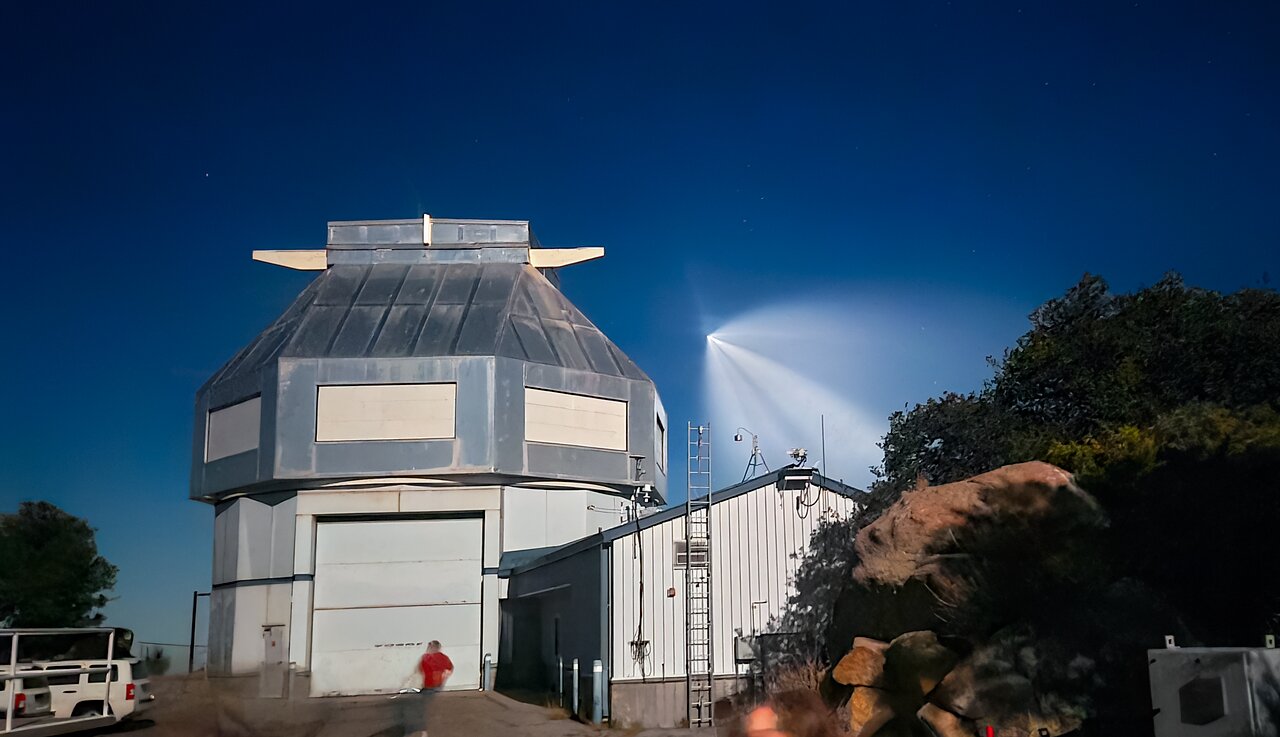 Having a Blast at Kitt Peak (Alternative View 1)