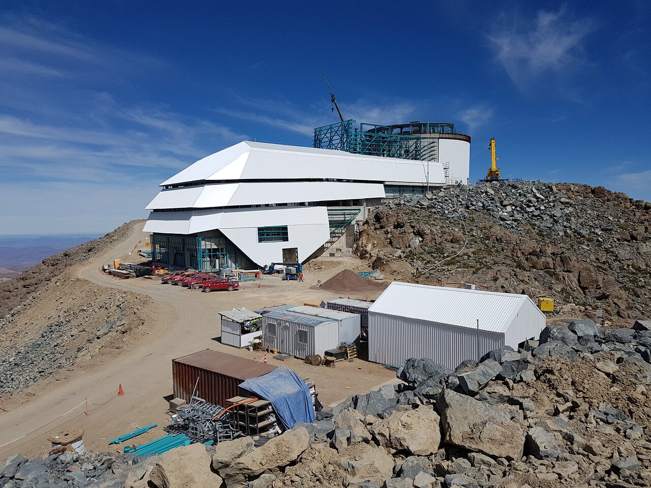 View of the summit facility | NOIRLab