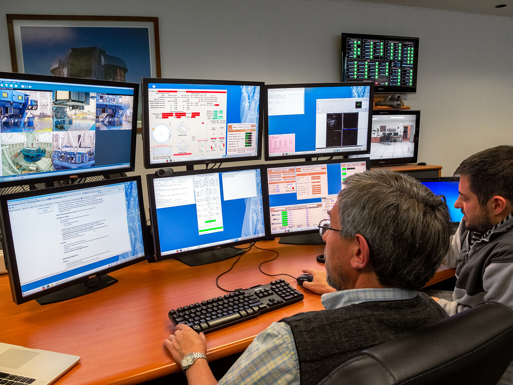 Gemini South Control Room | NOIRLab