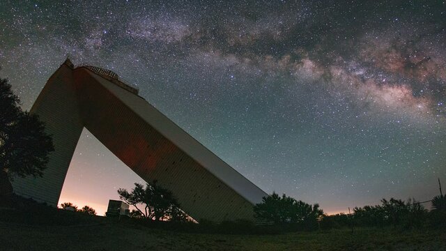 McMath-Pierce Solar Telescope Milky Way Timelapse